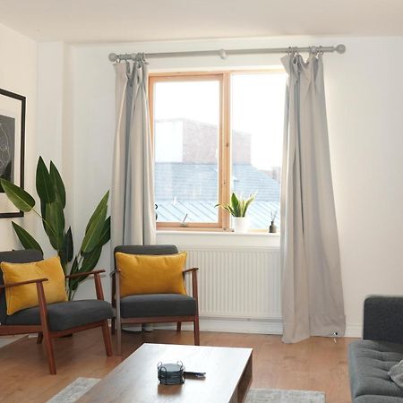 Spacious 4Br 4Ba Gated Townhouse With Balconies, Central Jq Бирмингам Екстериор снимка
